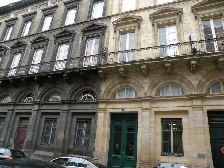  contraste entre immeuble ravalé et non ravalé
